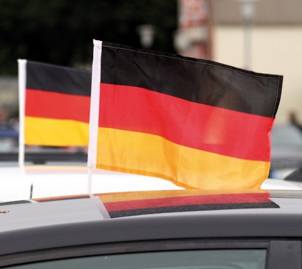 Autofahne „Deutschland“ - Ihr Shop für Partybedarf, Karneval